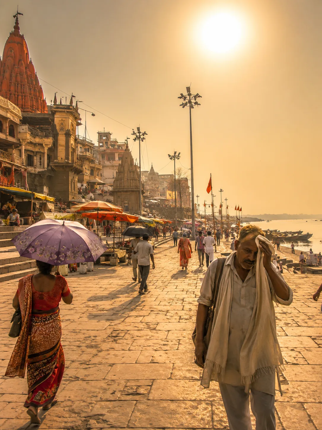 Varanasi Among Hottest Cities as Temperature Touches 43°C, Heatwave Intensifies