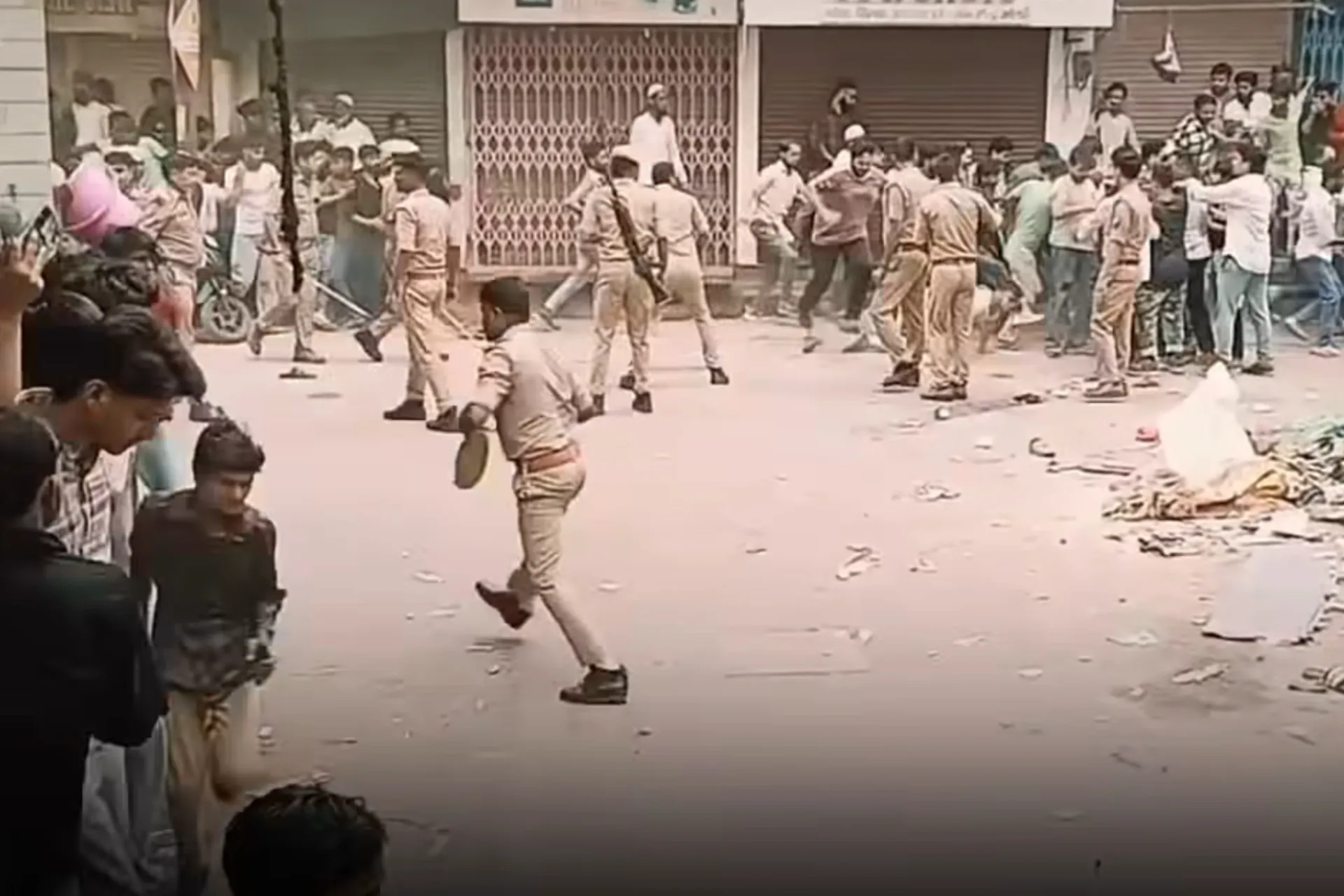 Dispute Breaks Out During Muharram Procession in Varanasi, Police Bring Situation Under Control