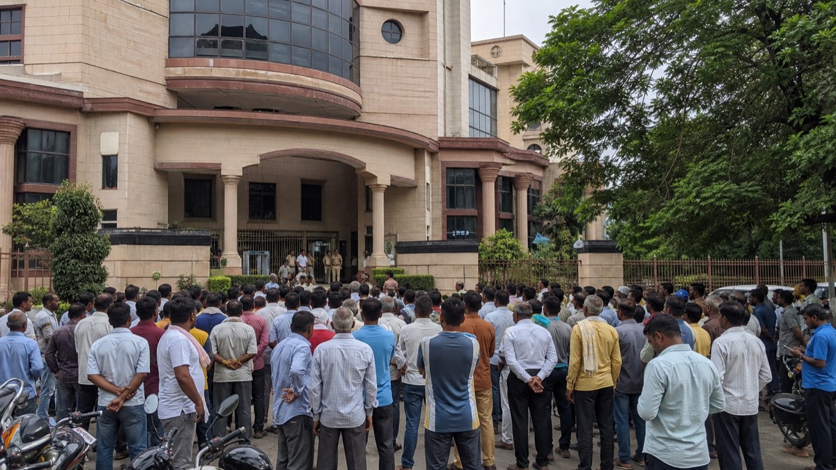 Traders Protest Proposal to Shift Meat and Fish Shops Out of Varanasi City