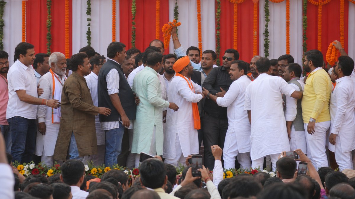 BJP Event In Varanasi Sees Stage Scuffle During Vinod Rai Welcome