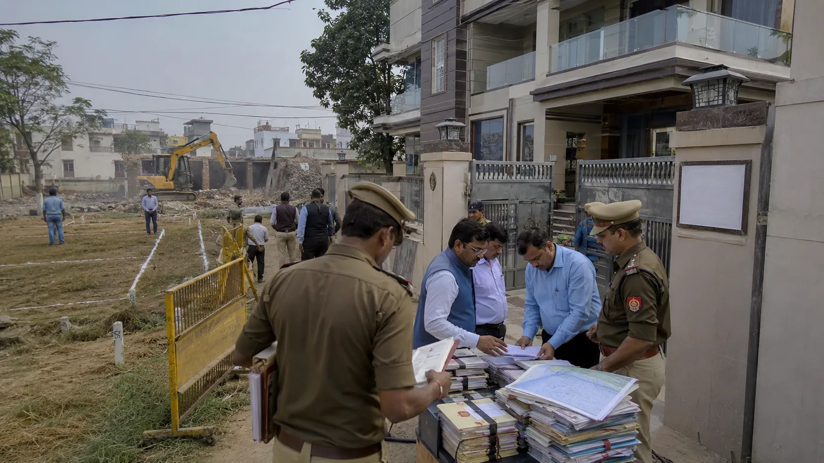 Varanasi Police & Administration To Take Big Action Against Land Mafias: Report