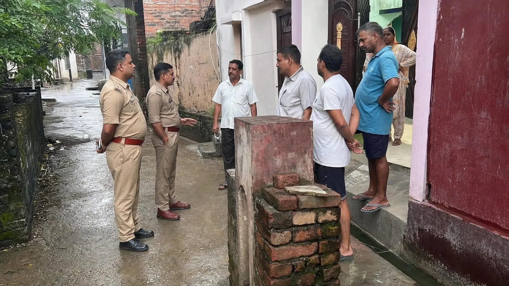 Hukulganj Family Alleges Assault After Objecting to Encroachment on Public Lane