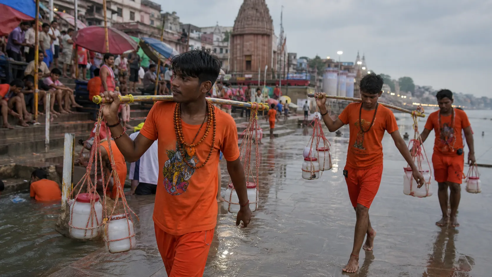 Teenage Kanwariyas Carry a Grandmother’s Kashi Tradition to the Ghats