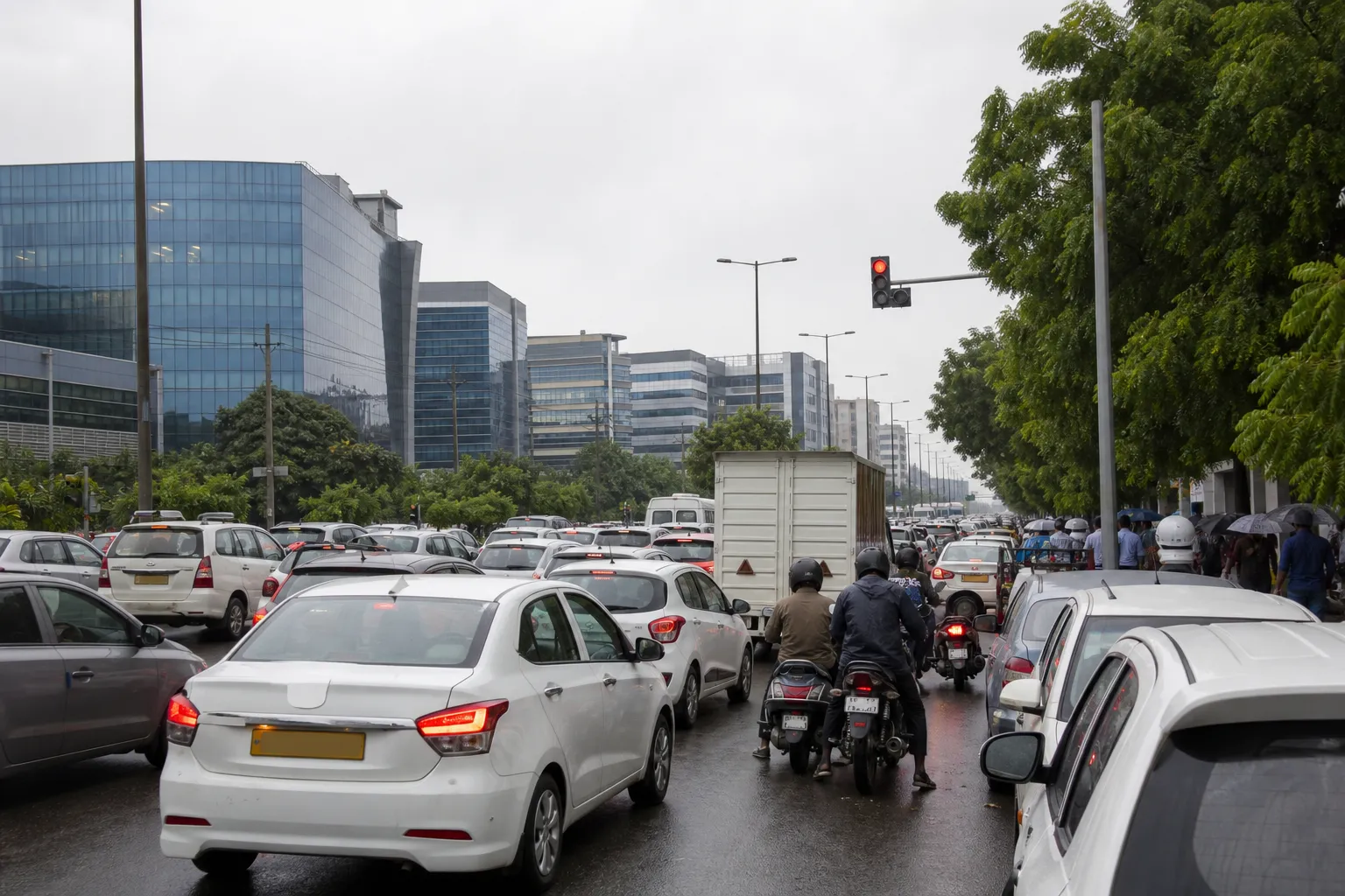 Udyog Vihar Diversion Shifts Jam Inside Business District