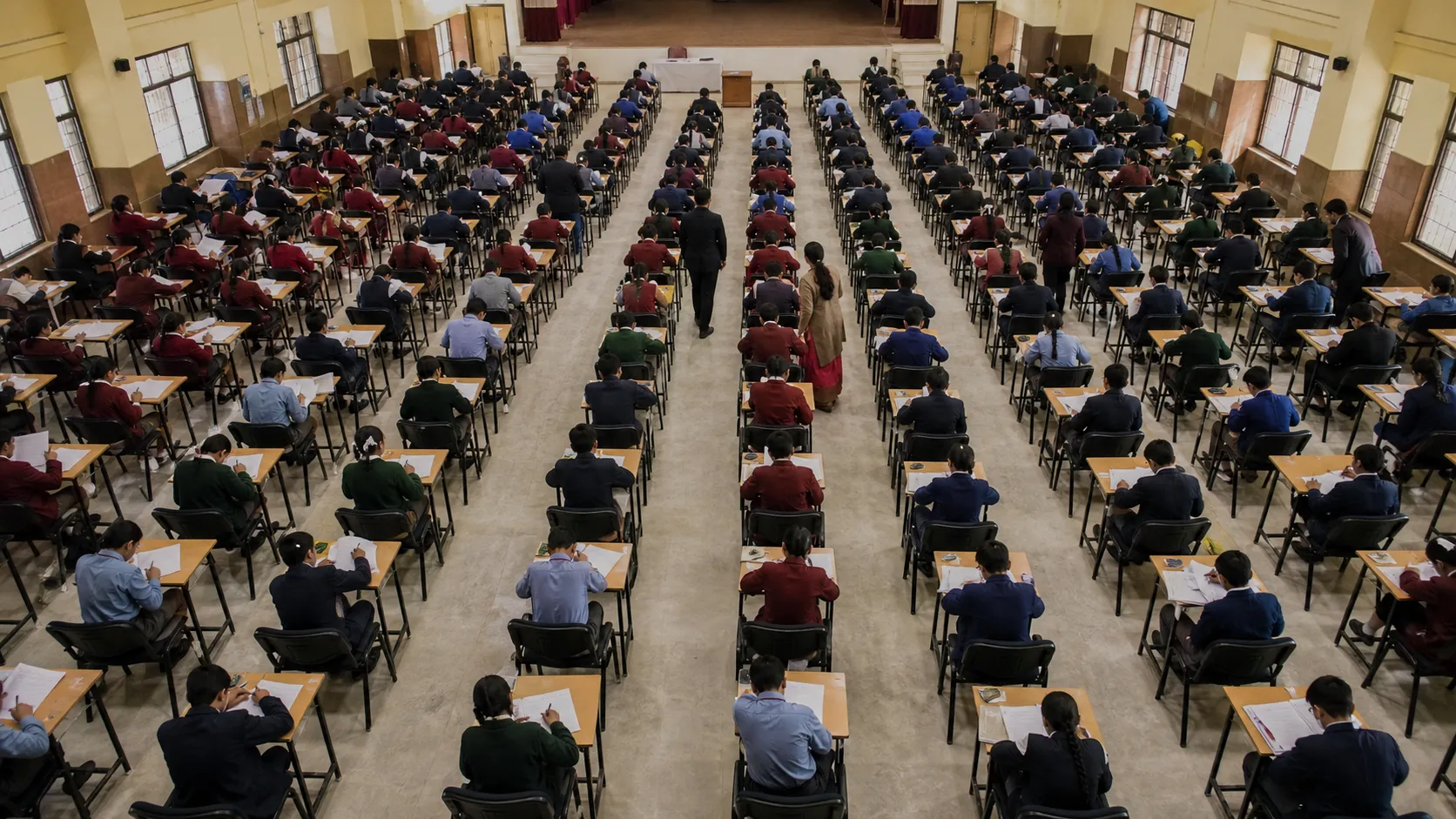 Over 39,000 Students Take 'Bharat Ko Jano' Quiz Across Varanasi Region