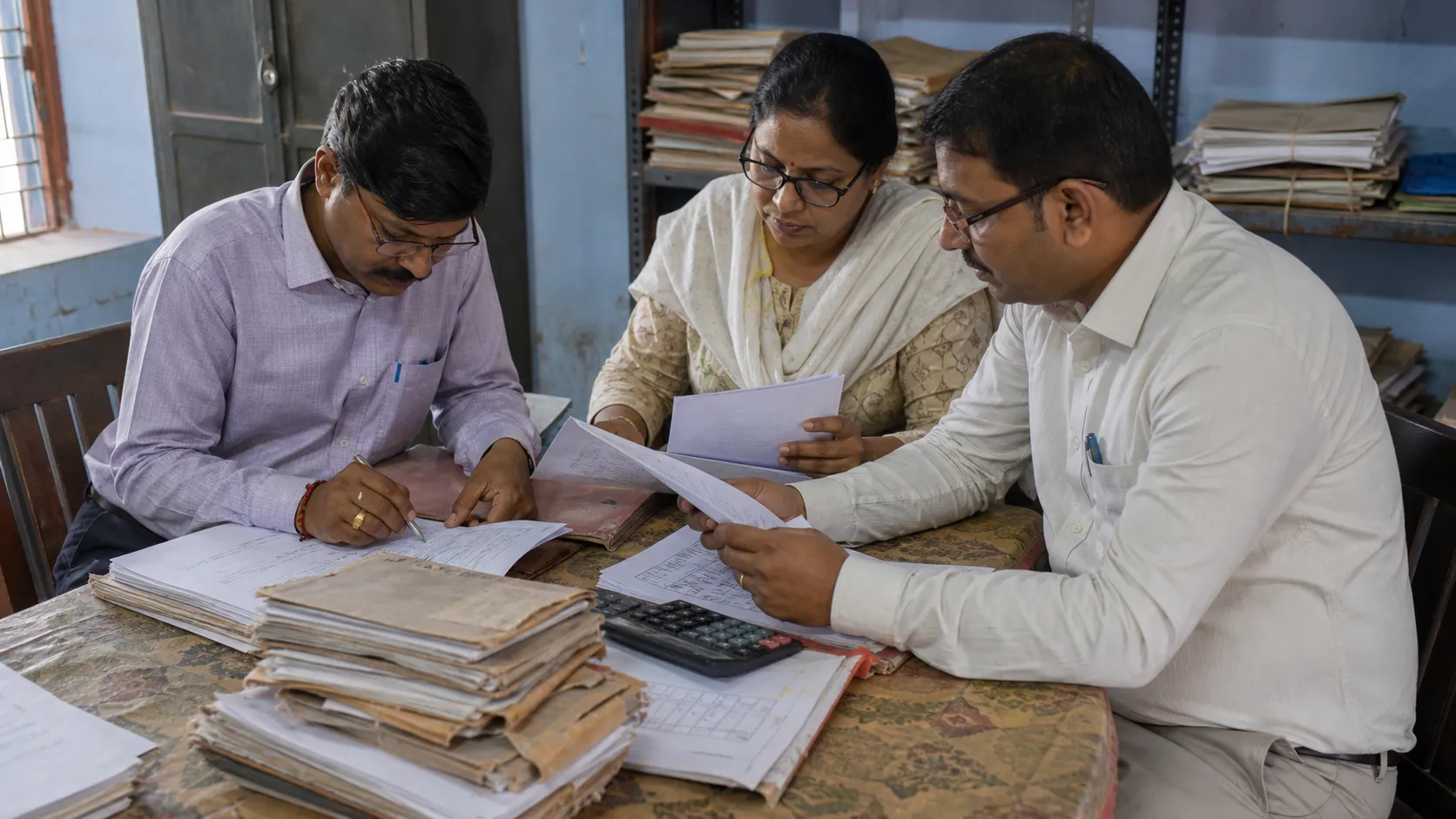 Varanasi Teachers Say Salary Arrears Have Been Pending for Up to 17 Years