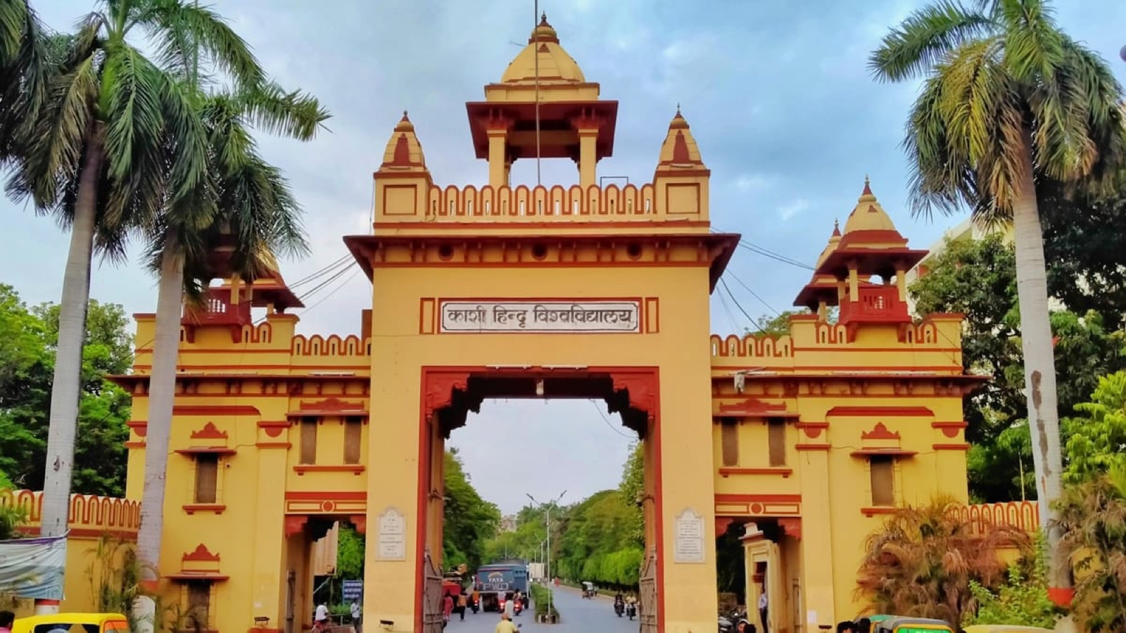 FIR Filed After BHU Deputy Registrar's Wife Alleges Abuse and Harassment